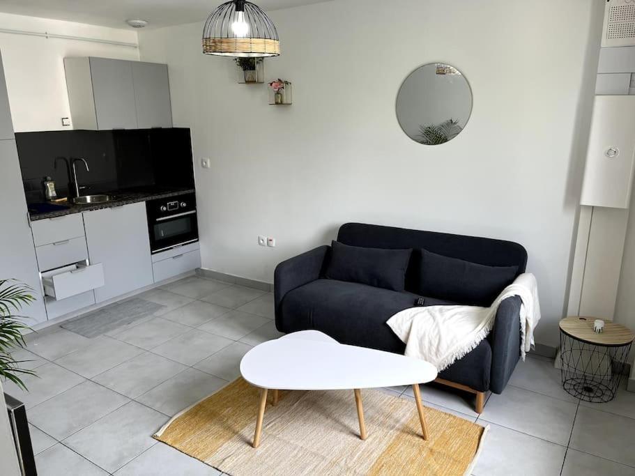 Apartment Espace Prive 35 M2 A 15 Min De Paris *
